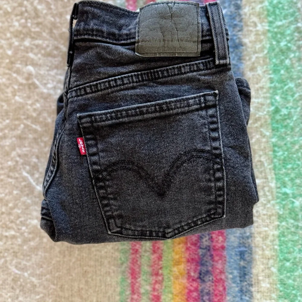 Levi’s Wedgie Straight - Picture 12 of 12